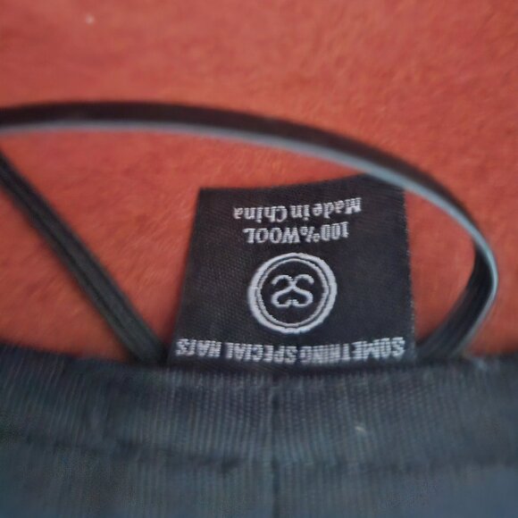 Wool custom designed hat - Picture 2 of 5